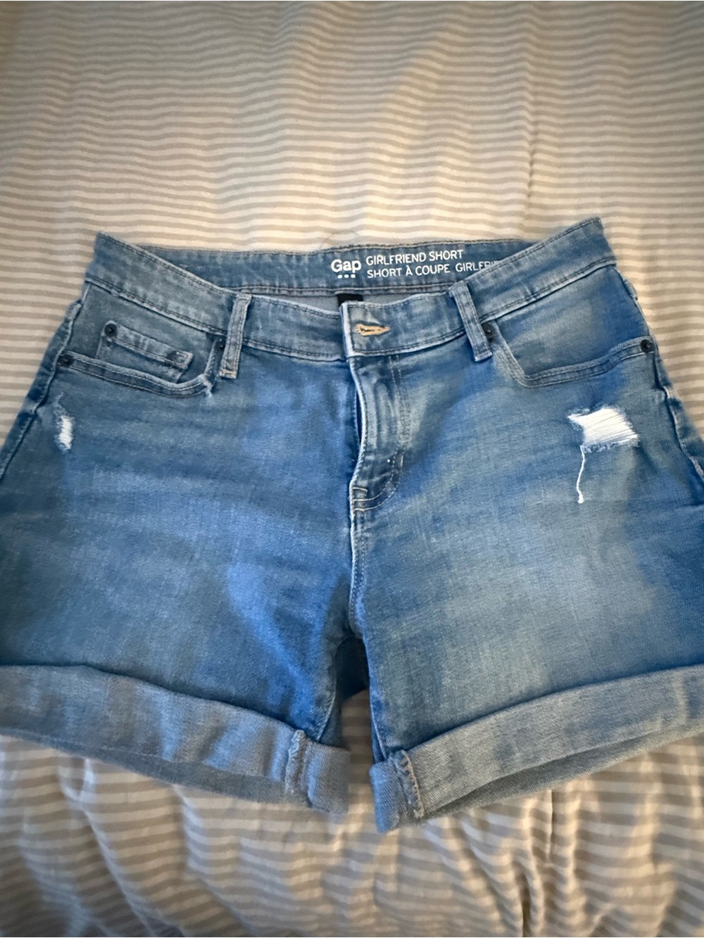 GAP Girlfriend Rolled Hem Denim Shorts in Light Blue
